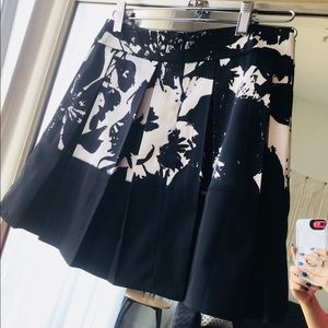 Perfect condition. Barely worn.